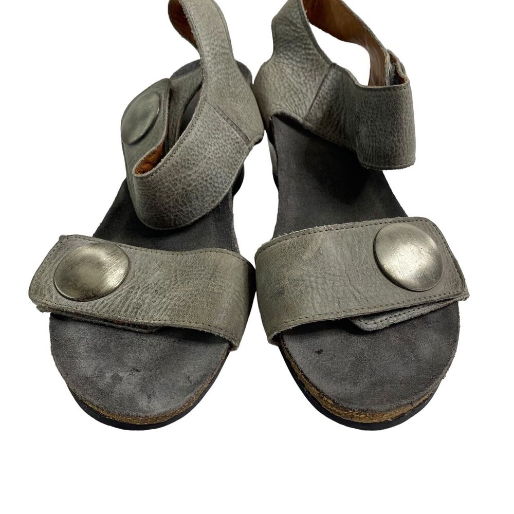 TAOS Carousel 3 Steel Gray Leather Wedge Ankle Strap Heels Size 39 Support #3209